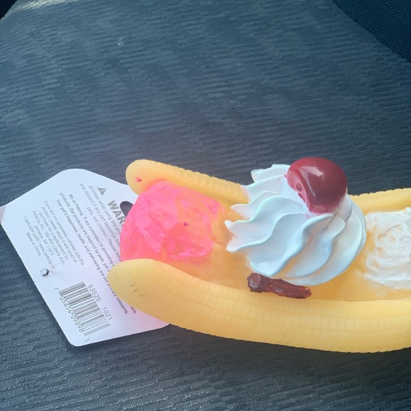Banana Split Dog Toy Squeak toys - Picture 3 of 4